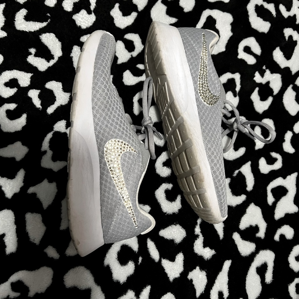 Womens Nike size 8